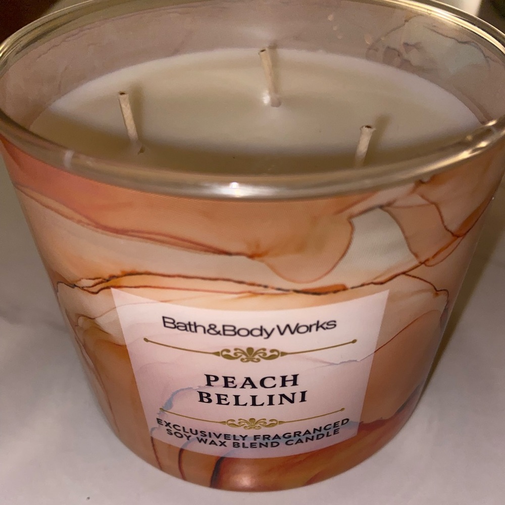 Bath & Body Works Peach Bellini Scented Candle (Discontinued)